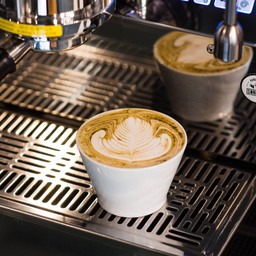 HOT HOJICHA LATTE