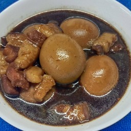 ไข่พะโล้หมูสามชั้น