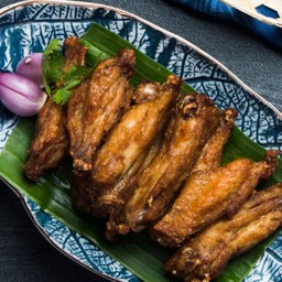 F6 - ปีกไก่ทอด เกลือ