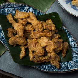 F7 - สามชั้นทอด