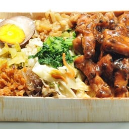 ข้าวกล่องหมูพริกไทยดำ