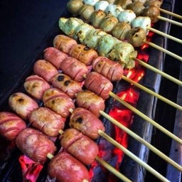 ลูกชิ้นปิ้ง