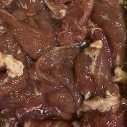 หมูหมักพริกไทยดำ