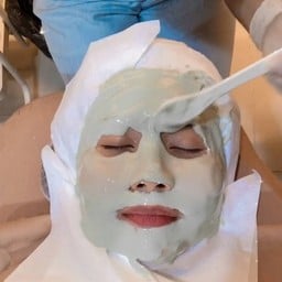 ปิดท้ายด้วย Mask signature พอแห้งแล้วก็ดึงออกมาเป็นแผ่นได้เลย หน้านุ่มมากชอบบ