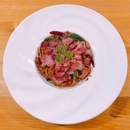 สปาเก็ตตี้พริกแห้งเบคอน