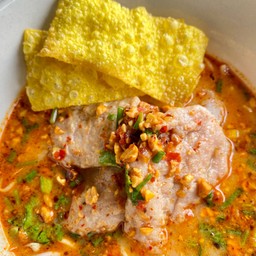 ก๋วยเตี๋ยวหมูแผ่น+หมูสับ ต้มยำน้ำข้น (ขายดี)