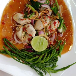 ยำหอยนางรมน้ำปลาร้า
