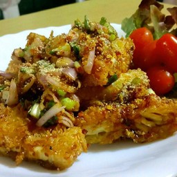 ยำไก่กรอบแซ่บซี้ด