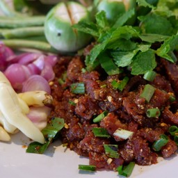 ก้อยเนื้อโคขุน