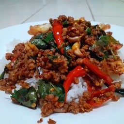กะเพรายายอ้วนBeeBee 1