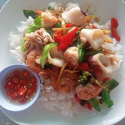 ผัดฉ่ากุ้ง+หมึก