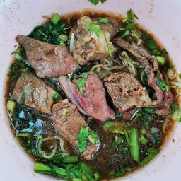 ป้าหมวย ก๋วยเตี๋ยวเนื้อ กรมชล