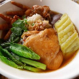 เจ๊ตุ๊ก ก๋วยเตี๋ยว อร่อยเหาะ