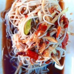 ยำแซ่บ ส้มตำนัวส์ อีสานอินดี้