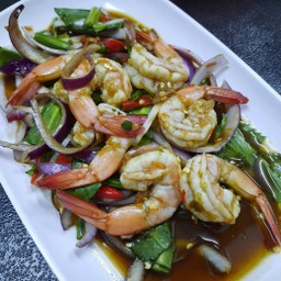 ยำกุ้งสุก