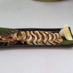 ปลาหมึกญี่ปุ่นย่างเกลือ