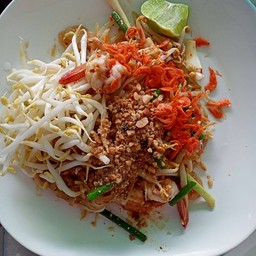 ผัดไทยกุ้งสด