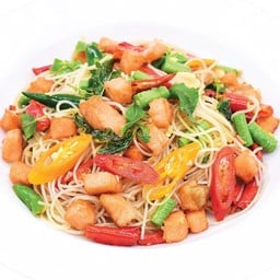 เส้นหมี่ผัดกะเพราแซลมอน