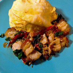 เพราหมูกรอบไข่ข้น