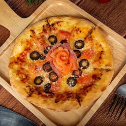 แซลม่อนรมควันพิซซ่า