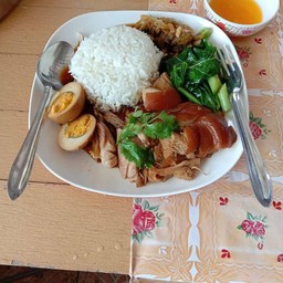 ร้านข้าวขาหมูจ้าวดัง