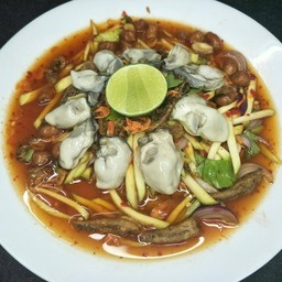 ยำมะม่วงหอยนางรม