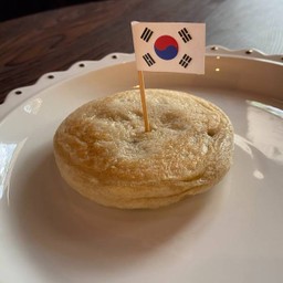 โฮต๊อกแป้งข้าวบาร์เล่( Barley rice Korean sweet pancake)