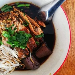ก๋วยเตี๋ยวไก่