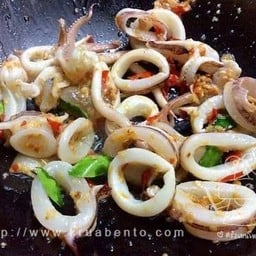 ไม่อิ่มมาด่า