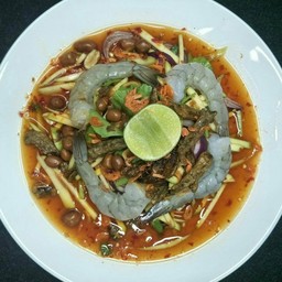 ยำมะม่วงกุ้งสด