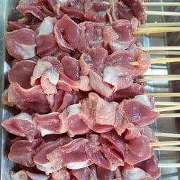 กึ่นไก่