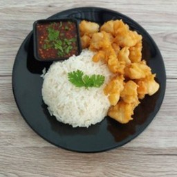 ข้าวไก่กรอบซอสจิ้มแจ่ว