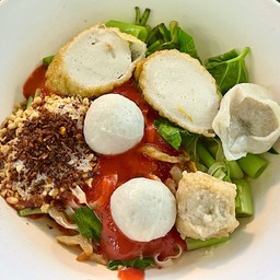 ก๋วยเตี๋ยวเย็นตาโฟยำแห้ง