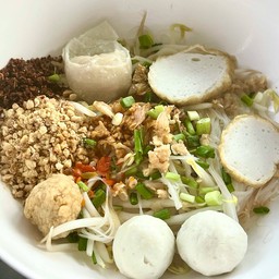 ก๋วยเตี๋ยวต้มยำแห้ง