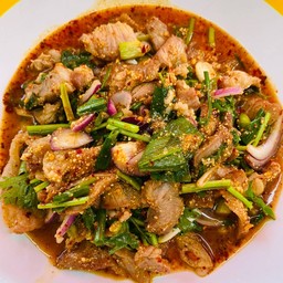 น้ำตกคอหมูย่าง