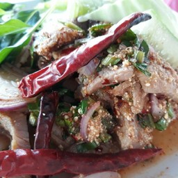 น้ำตกคอหมูย่าง