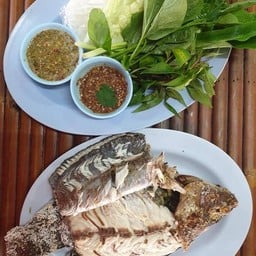 เมี่ยงปลาชุดกลาง