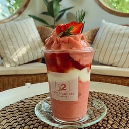 สตอเบอรี่สมูทตี้