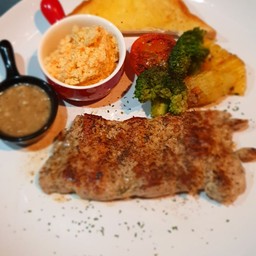 สเต็กหมูพริกไทดำซอสเห็ด