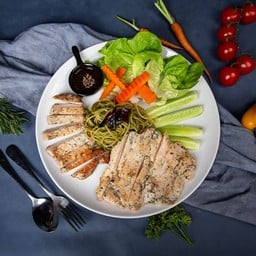 สเต็กหมูจิ้มแจ่ว และอกไก่ย่าง