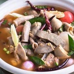 แซ่บเครื่องในหมู