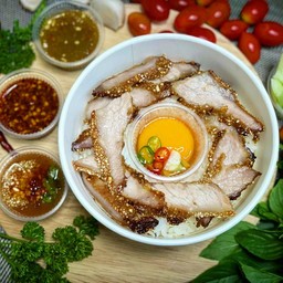 ข้าวคอหมูย่าง ไข่ดอง