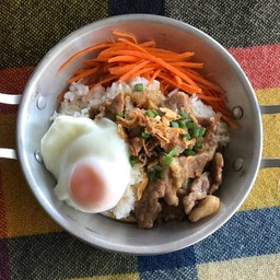 ข้าวหมูเกาหลีไข่ออนเซน