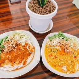 ขนมจีนน้ำยา & ตามสั่ง นีนาฮาลาล