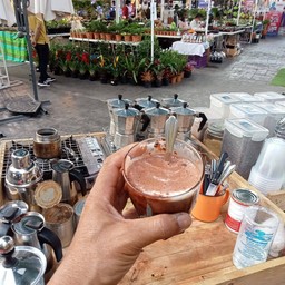 AWAY coffee (ข้างหนองประจักษ์)