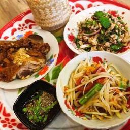 ล้านอีสานแซ่บนัวร์249 อาหารอีสาน ตำยำ กุ้งเผา ใส้กรอกอีสาน เพชรเกษม15