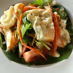 ยำไข่ดาว