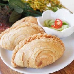 กะหรี่ปั๊บ (ทอด) ไส้ไก่ 5 ชิ้น
