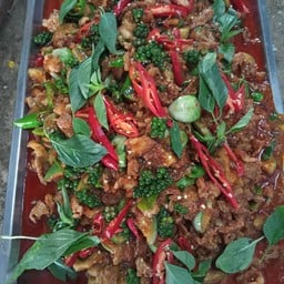 ผัดเผ็ดหมูป่า