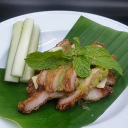 Spicy Fried Pork Salad